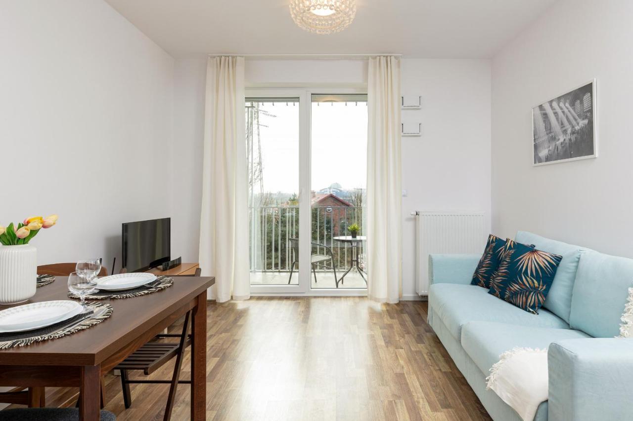 Stacja Wola Apartments With Parking By Noclegi Renters Warsaw Exterior photo